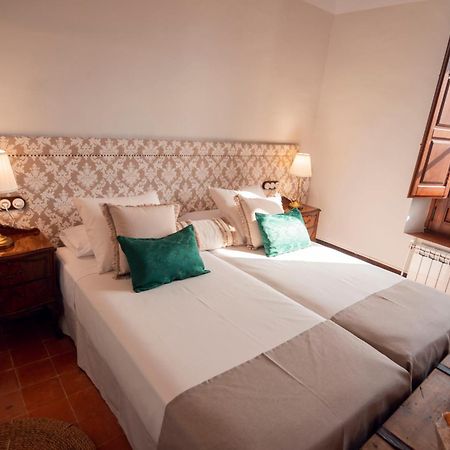 Castell Granadella Hotell L'Ampolla Exteriör bild